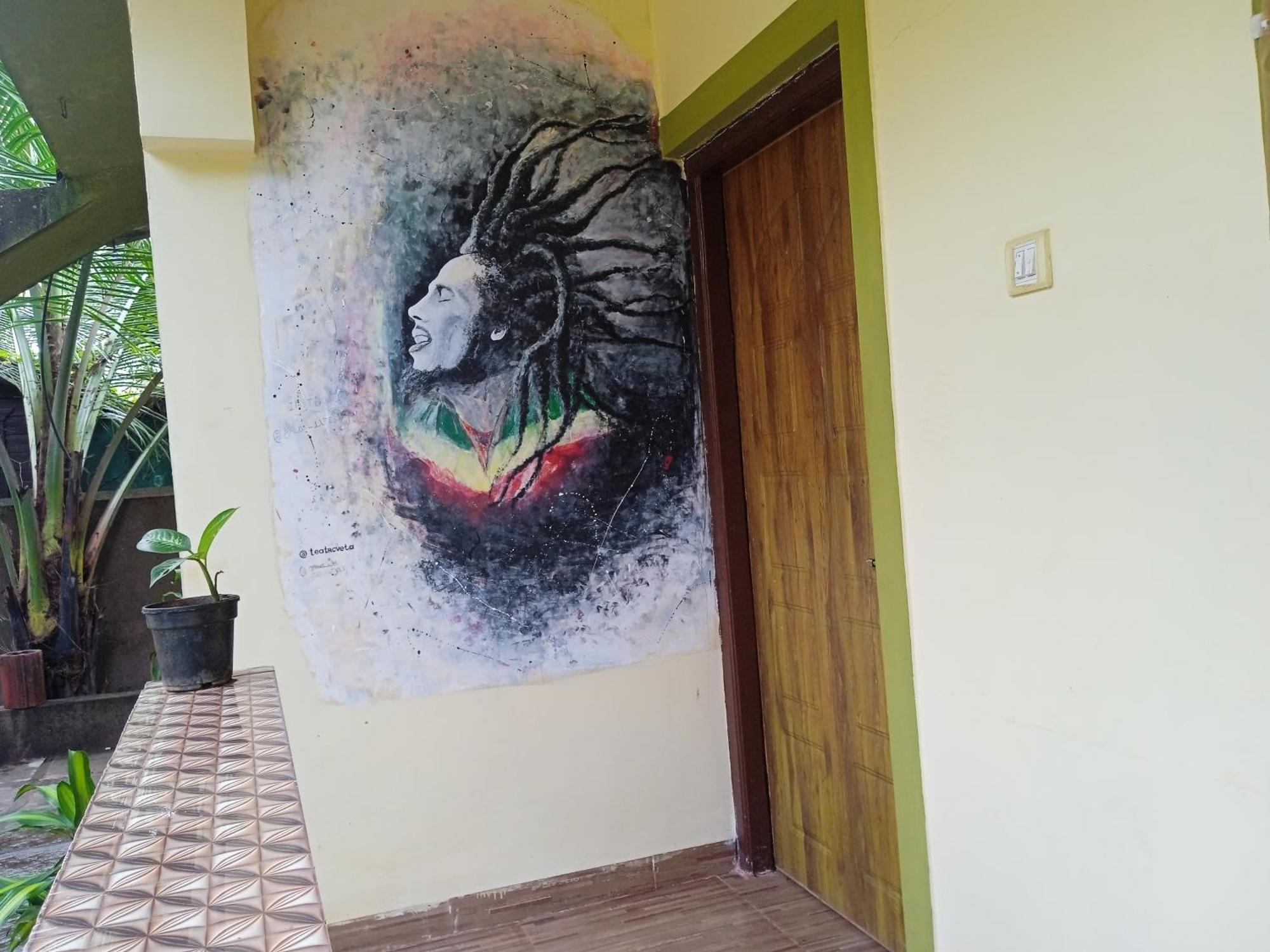 One Love Guest House Morjim Exterior foto